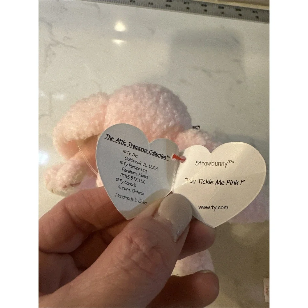 TY beanie babies rare Strawbunny‎